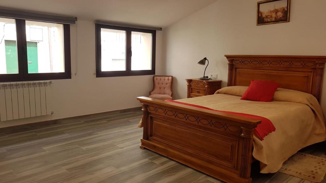 Apartamentos Las Huertas Villamiel Bagian luar foto